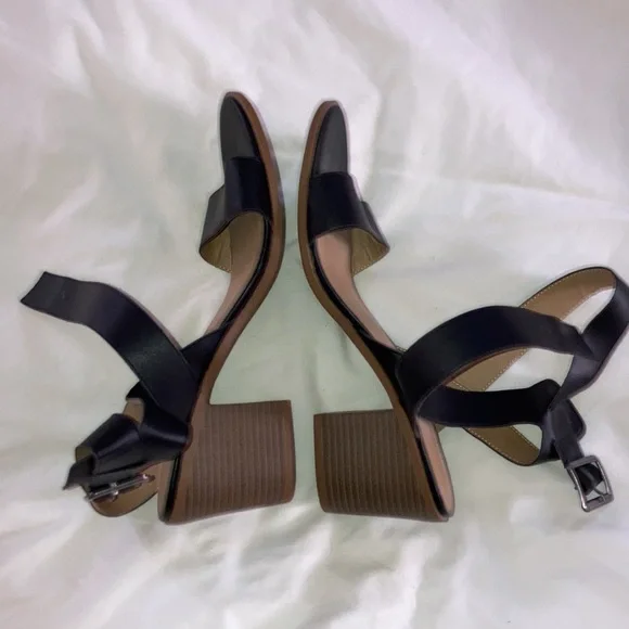 Merona Chunky Heel Shoes with straps at ankle - Picture 5 of 13